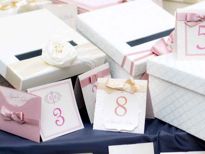 GIFT BOX